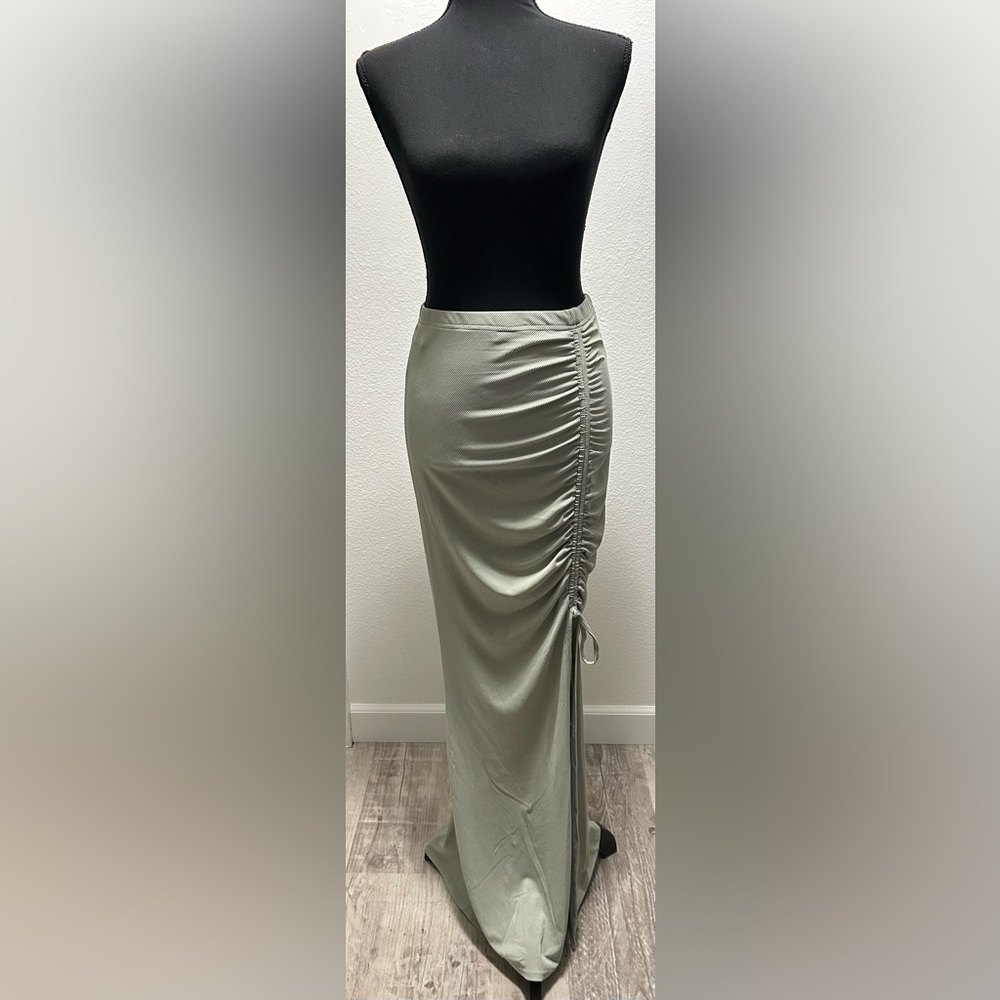 Privy Floor Length Skirt - Medium - Used